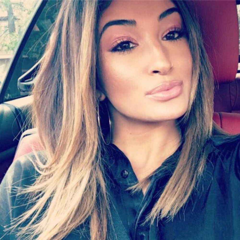 Meet your Posher, Yelda